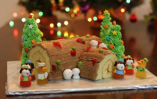 2Bánh khúc cây hay còn gọi là Bche de Nol Christmas Log hay Yule Log